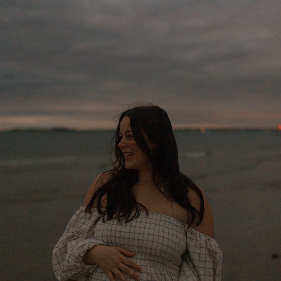 Meet your Posher, Katie - Picture 4 of 4